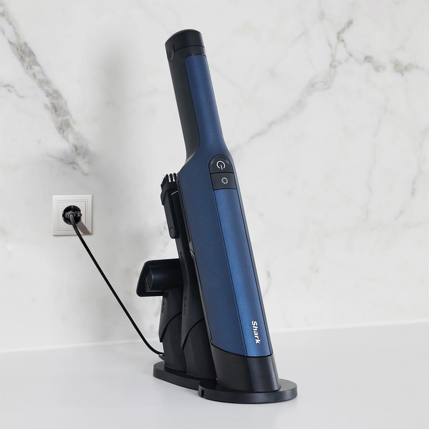 Shark-WV270UK-InUse-charging-kitchen-1-EU